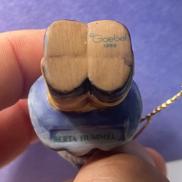 3 Vintage 1999 Goebel Berta Hummel Ceramic Christmas Ornament Figurines - Picture 3 of 9